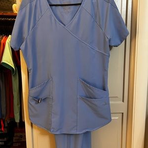 Barco One Wellness Blue scrub set